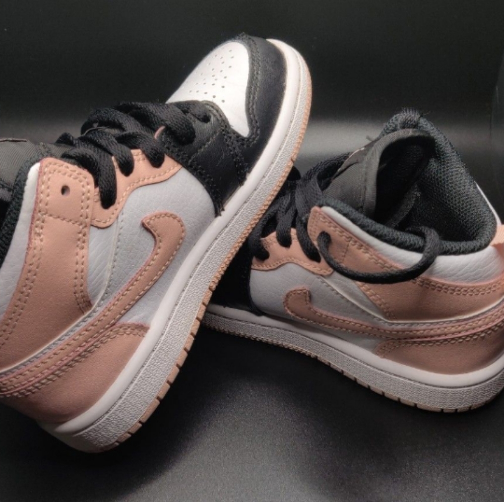 Toddler Jordans 11c
